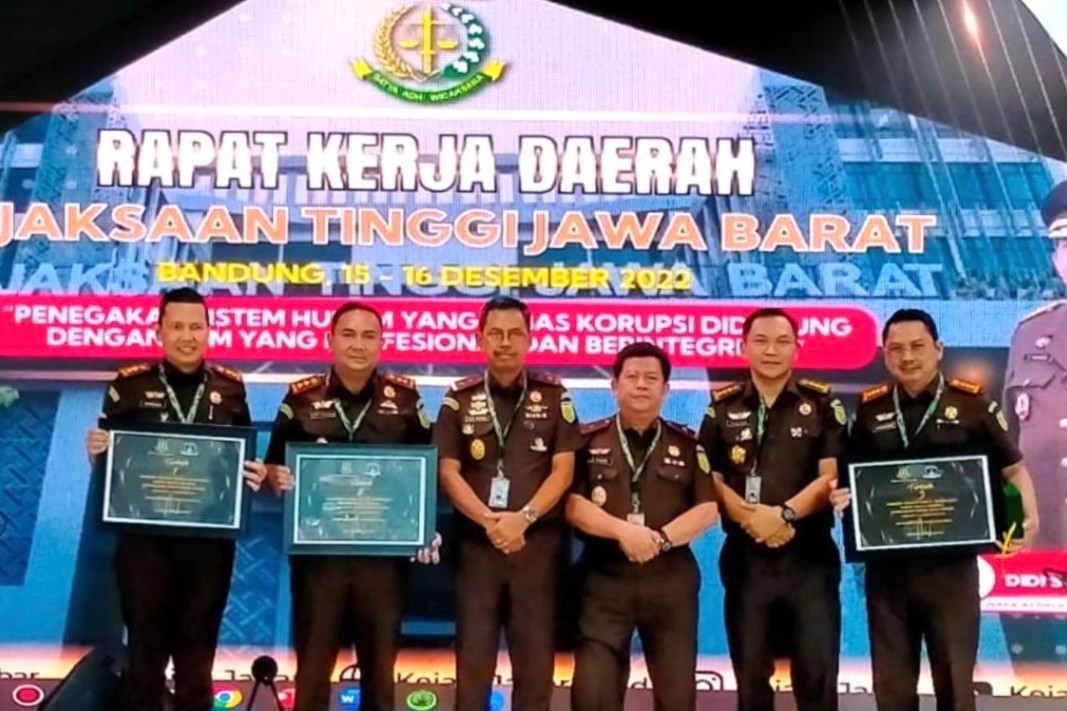 Kejari Kabupaten Bekasi Raih Penghargaan Terbaik Satu Dalam Perkara